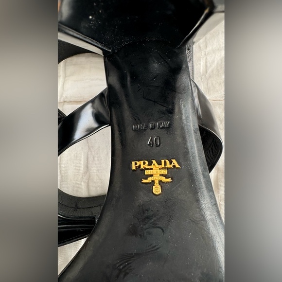 PRADA Black Patent Leather T-Strap Sandals with Bow Detail Block Heel Size 40 - Picture 12 of 15